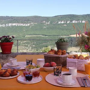 Le Clair De Lune Bed & Breakfast